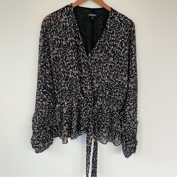 EXPRESS Metallic Printed Tie Back Balloon Sleeve Top L Large Black Gold - Picture 4 of 11